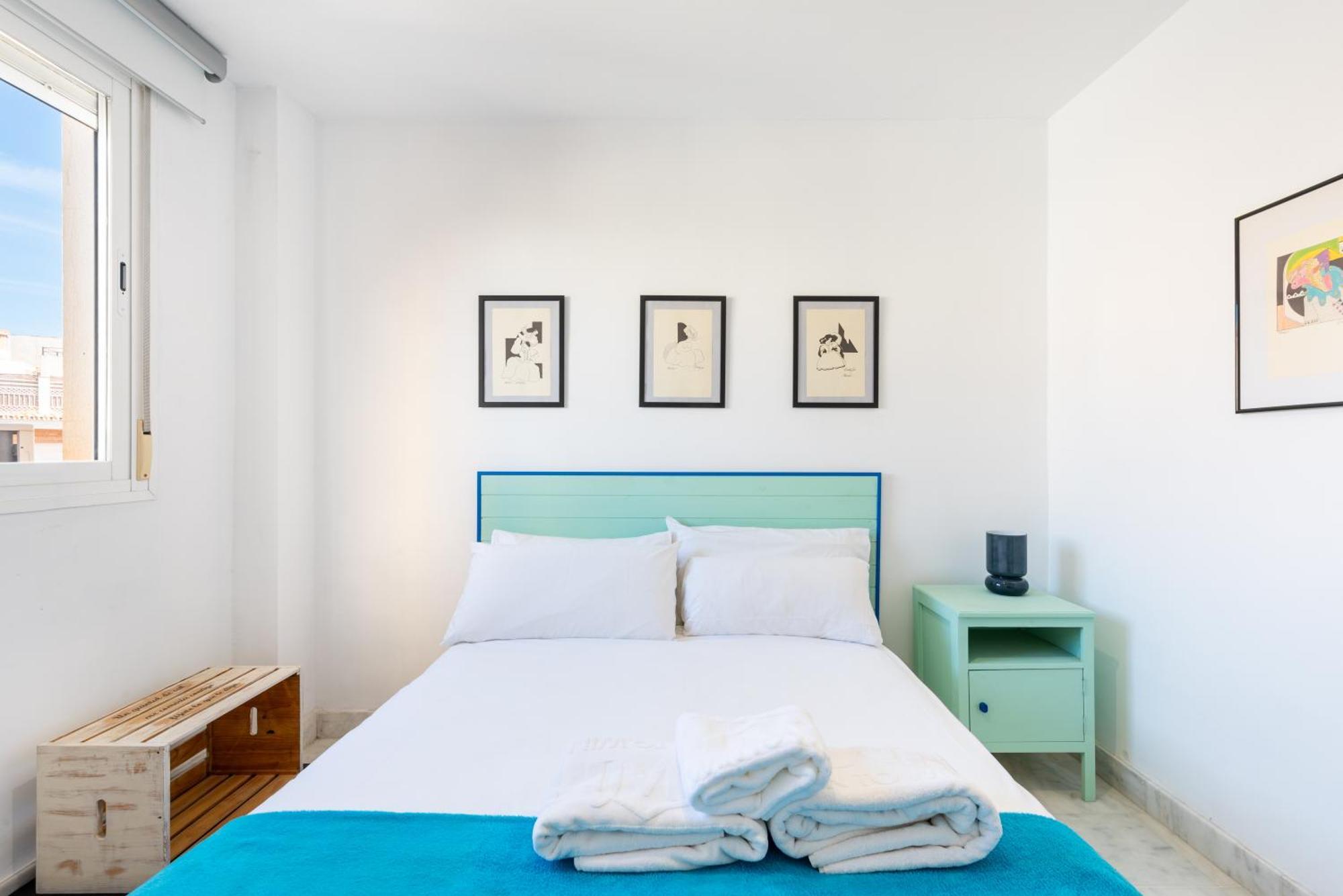 Wintowinrentals Quiet Apartment, Good Location, Free Parking Малага Екстериор снимка