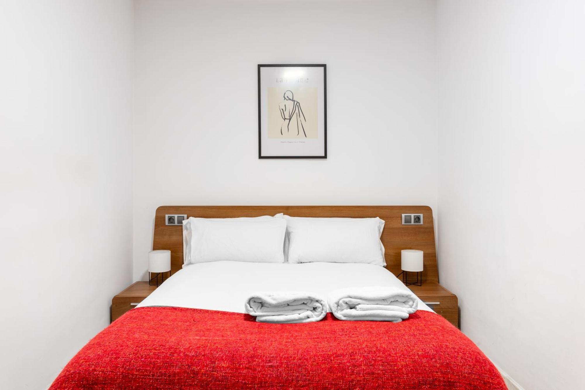 Wintowinrentals Quiet Apartment, Good Location, Free Parking Малага Екстериор снимка