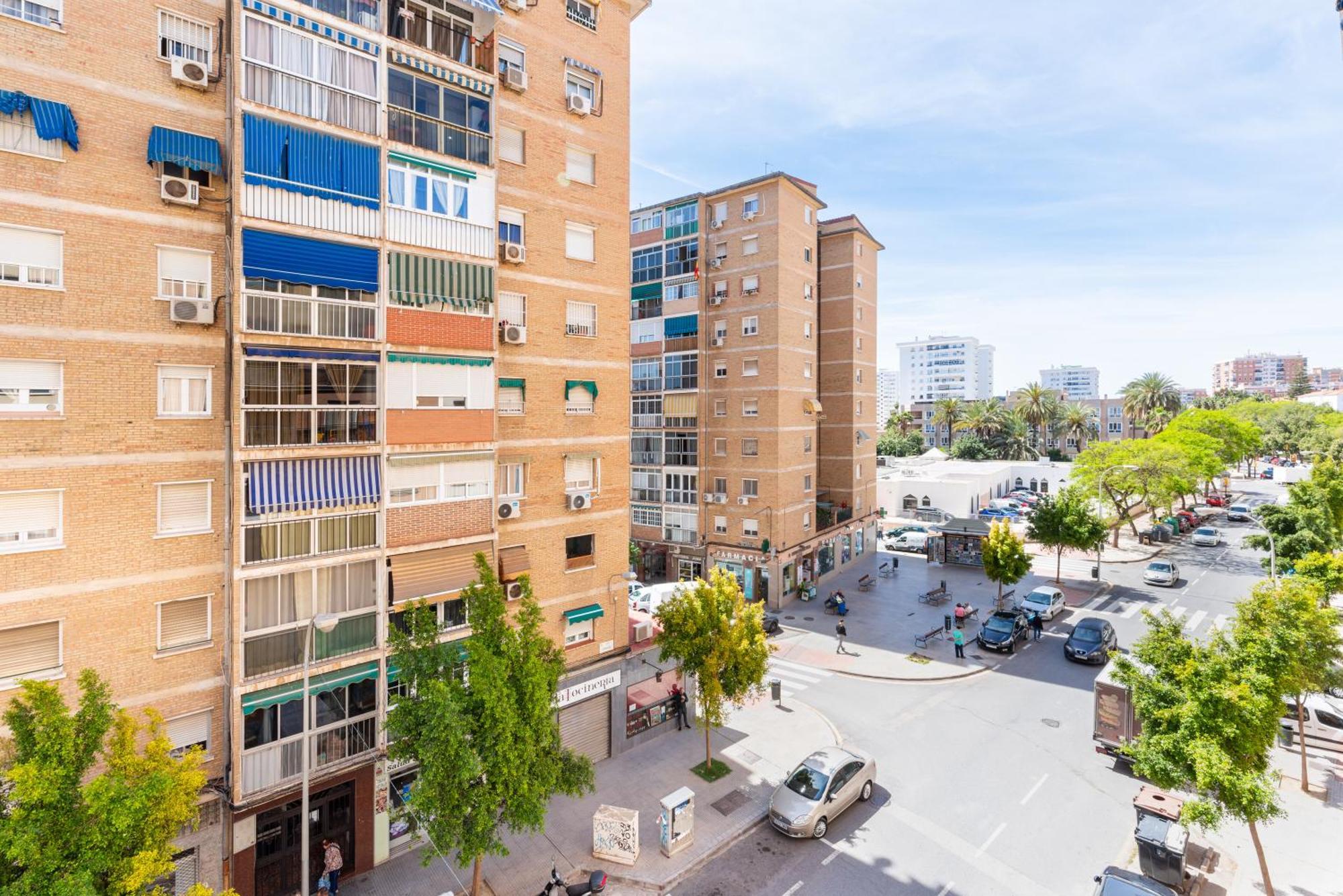 Wintowinrentals Quiet Apartment, Good Location, Free Parking Малага Екстериор снимка